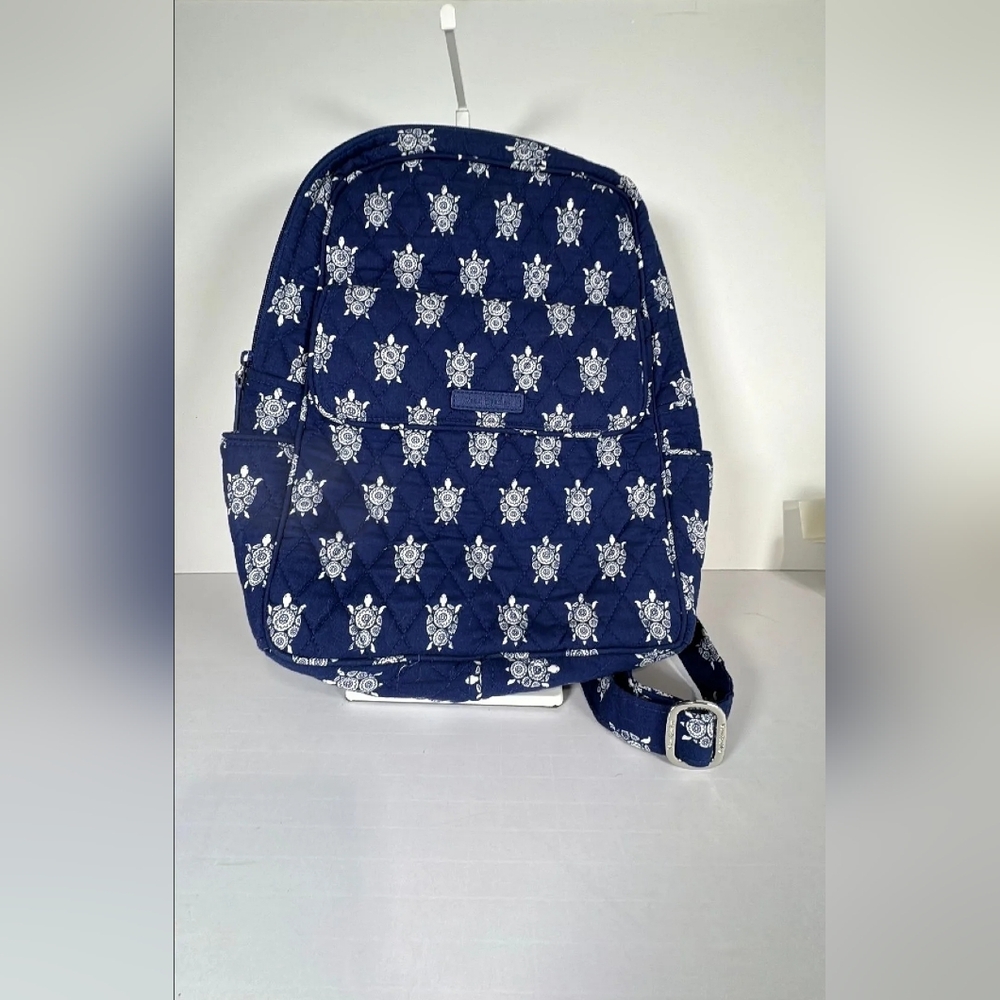 VERA BRADLEY CAMPUS BACKPACK SEA TURTLES. EXCELLENT CONDITION.